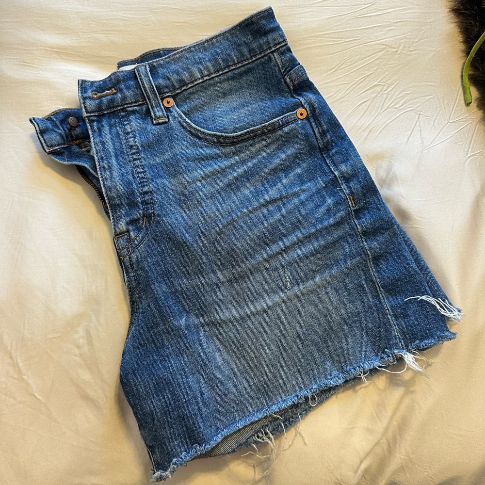 Denim shorts with Raw Hem